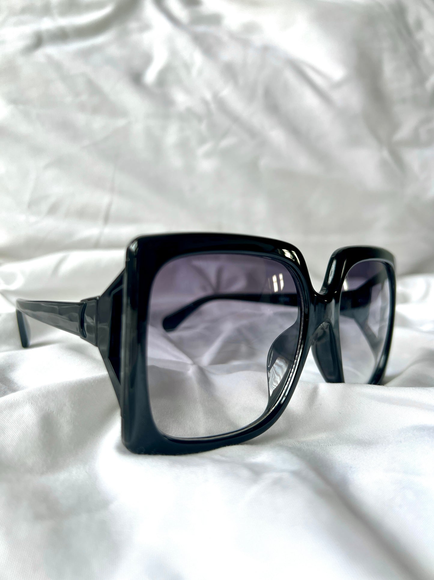 Oversized Gradient Sunglasses