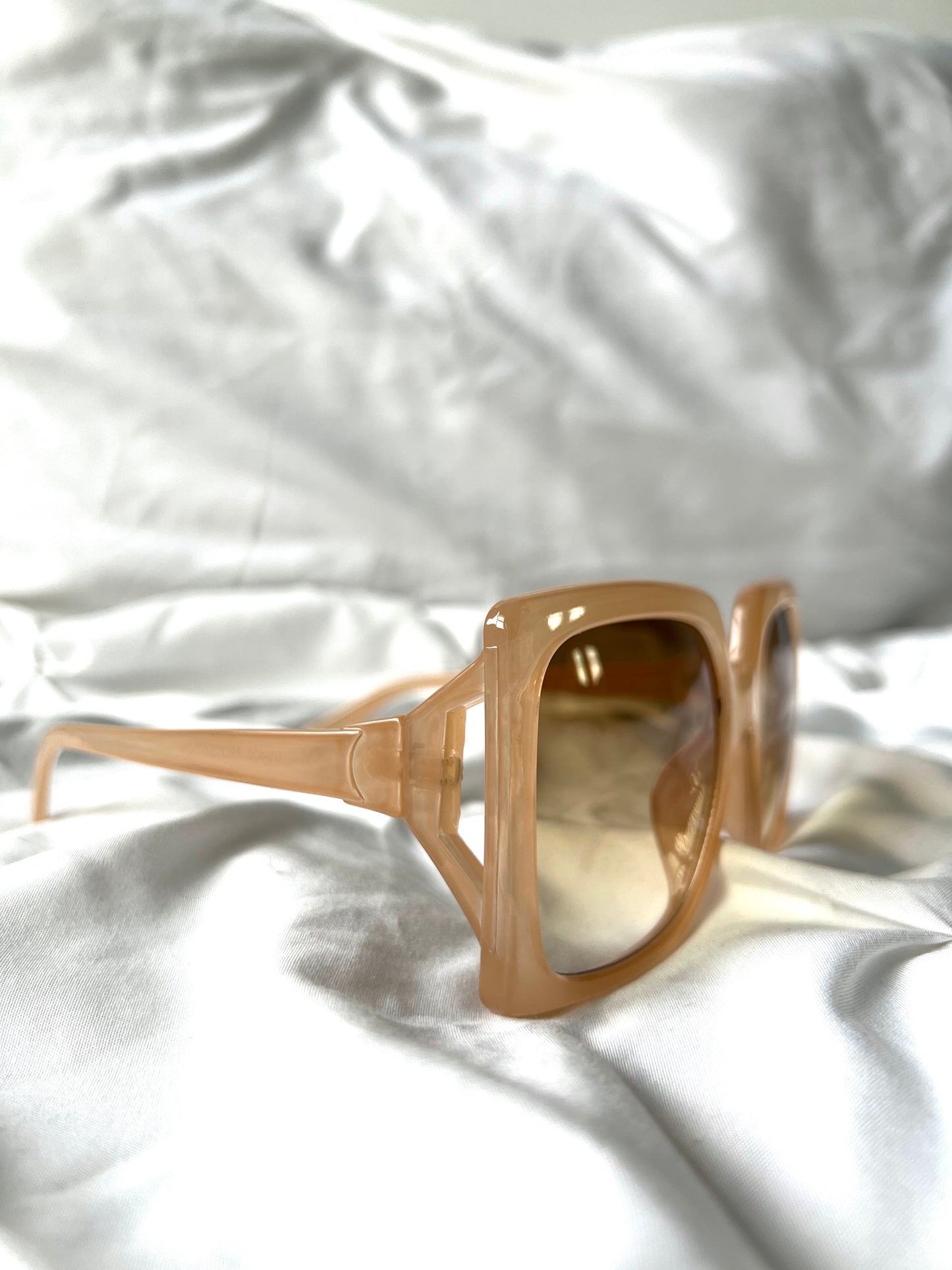 Oversized Gradient Sunglasses