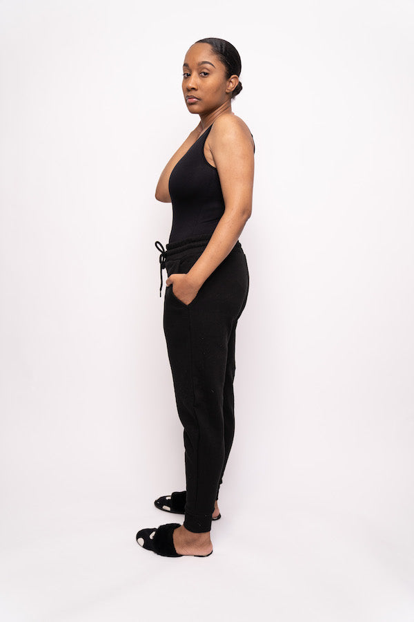 Tank Top and Jogging Pant Two-Piece Set (Black)