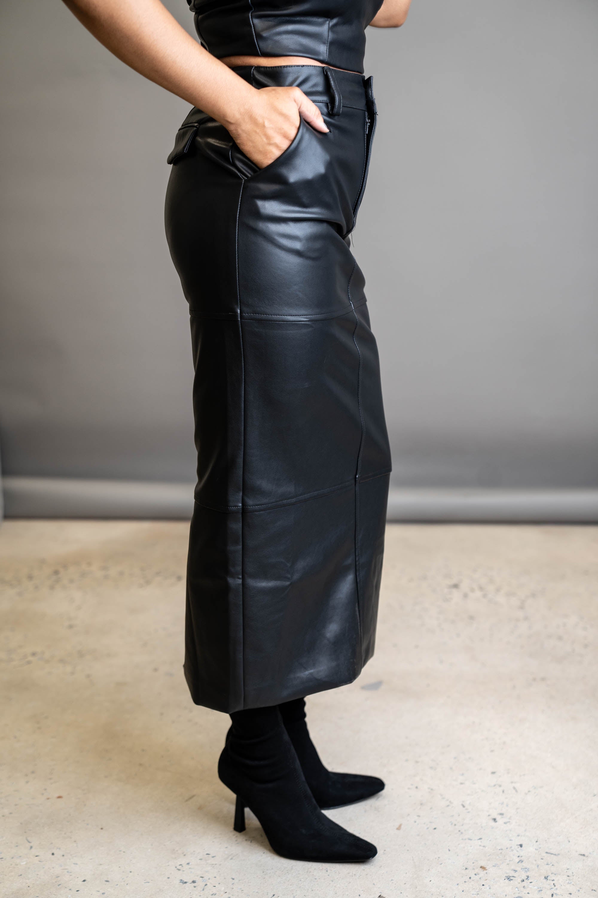 Leather midi 2024 skirt pencil