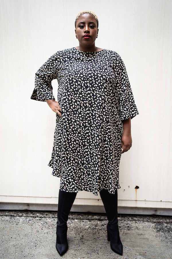 Leopard Print Ruffle Hem Dress (Curvy)